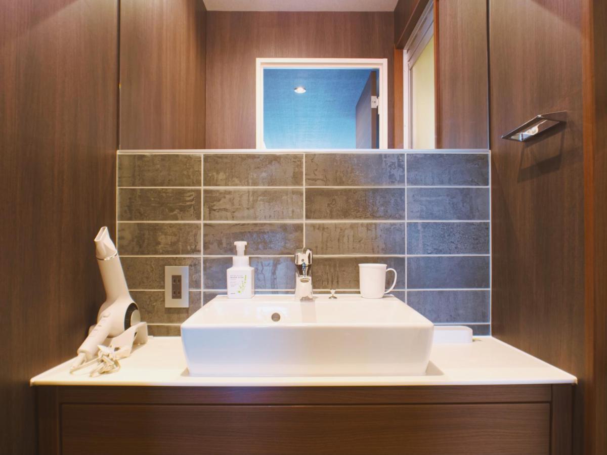 Grand Base Hakata Bay Lejlighedshotel Fukuoka  Eksteriør billede