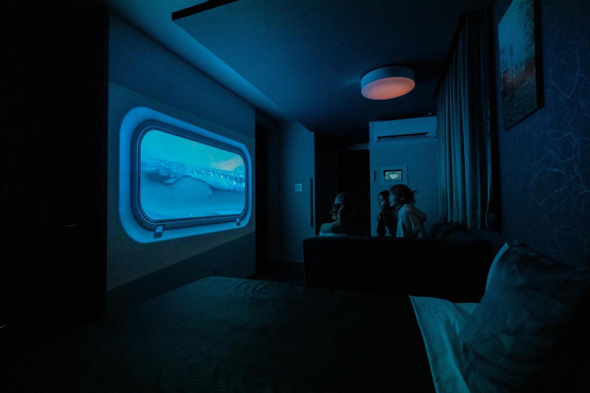 Grand Base Hakata Bay Lejlighedshotel Fukuoka  Eksteriør billede